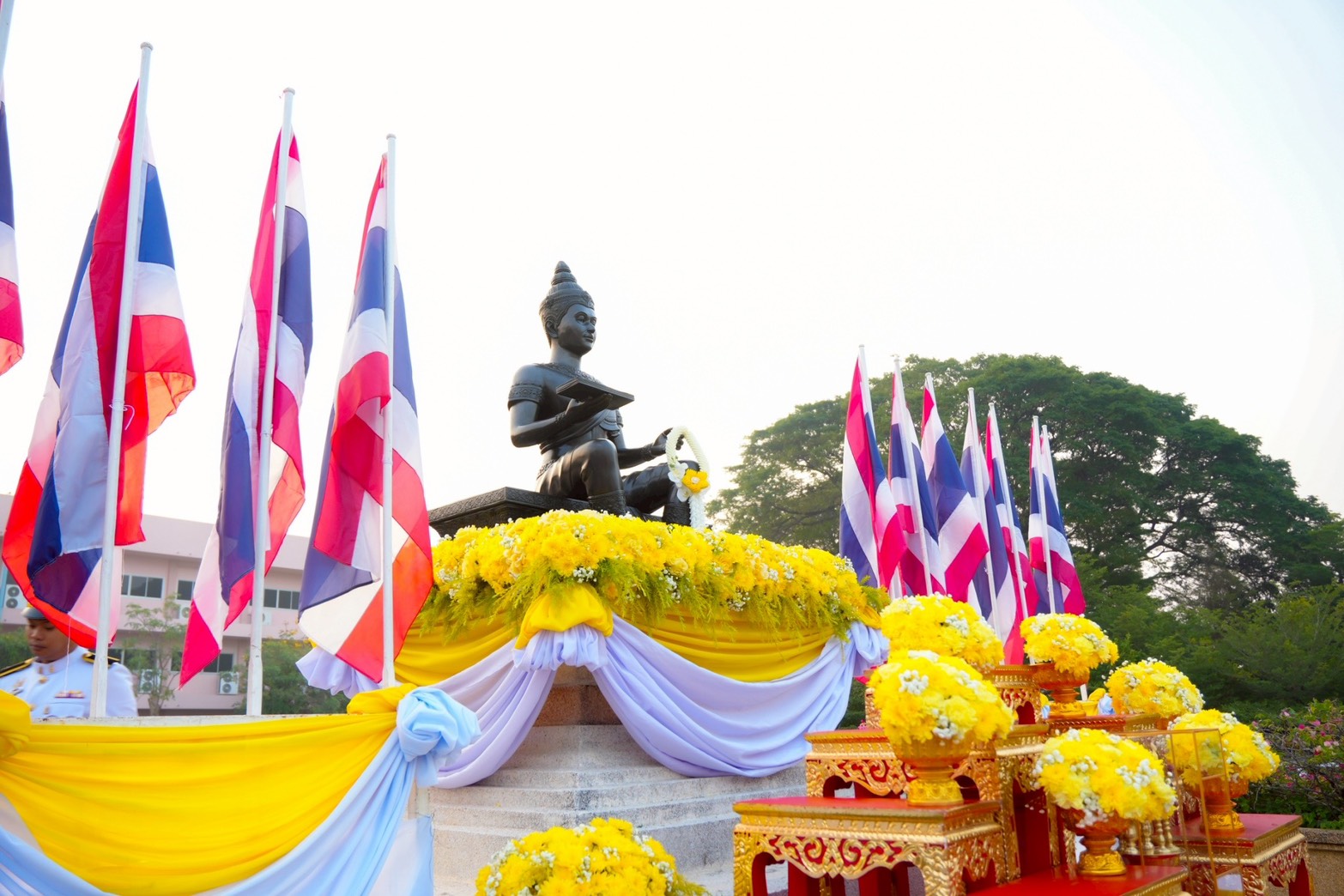 พช.ลพบุรี ร่วมพิธีถวายราชสักการะพ่อขุนรามคำแหงมหาราช เนื่องใน “วันพ่อขุนรามคำแหงมหาราช”