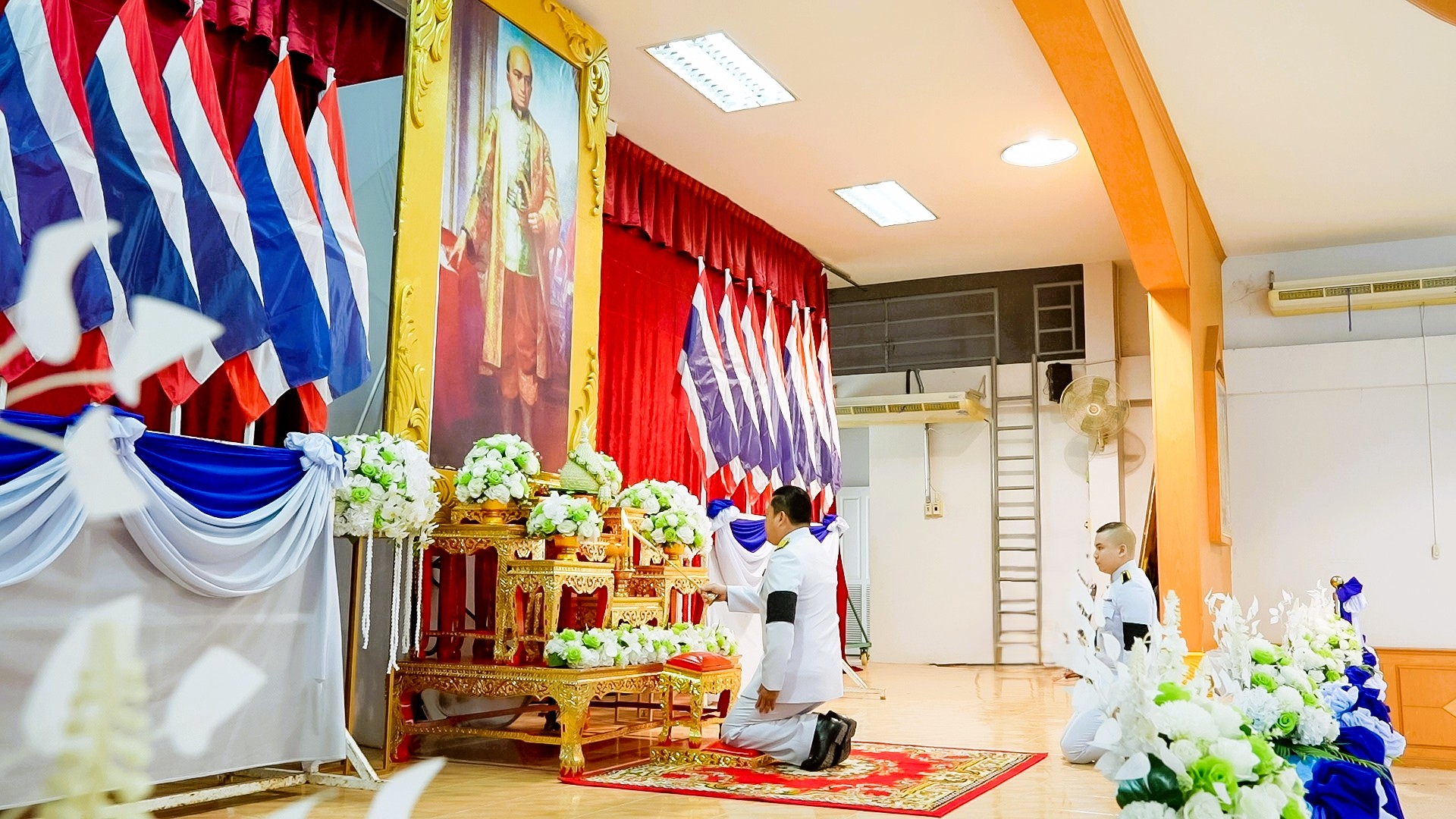 พช. ลพบุรี ร่วมพิธีถวายราชสักการะพระบาทสมเด็จพระพุทธเลิศหล้านภาลัย เนื่องในวันคล้ายวันพระบรมราชสมภพ 