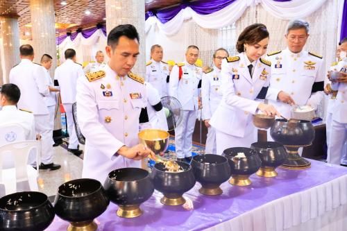 พช.ลพบุรี ร่วมพิธีเจริญพระพุทธมนต์และทำบุญตักบาตรเพื่อถวายเป็นพระราชกุศลแด่สมเด็จพระกนิษฐาธิราชเจ้า กรมสมเด็จพระเทพรัตนราชสุดาฯ สยามบรมราชกุมารี