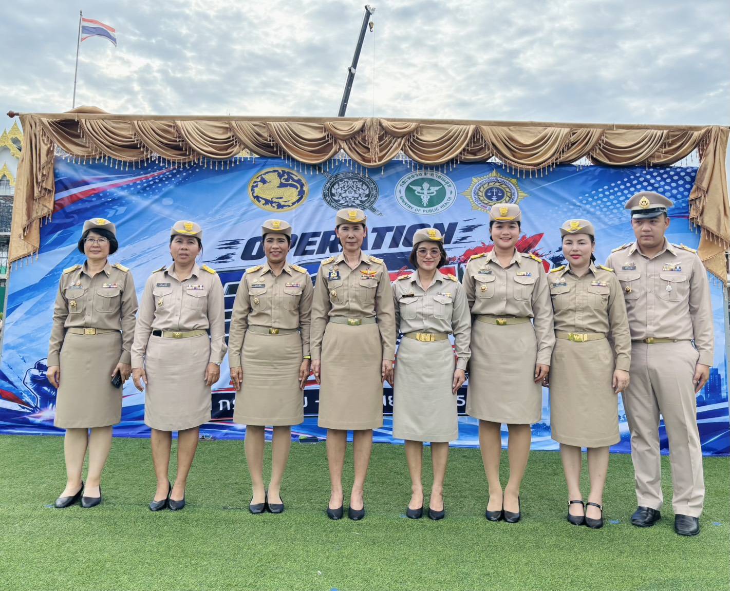 พช.ลพบุรี ร่วมประกาศเจตนารมณ์ "Operation 90 Days" ผ่ายุทธการ 90 วัน พิฆาตยาเสพติด ชู 3 มิติหลักกวาดล้าง-บำบัดฟื้นฟู-สร้างชุมชนเข้มแข็ง